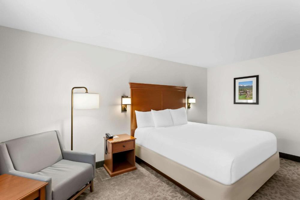 King Suite - Non Smoking interior